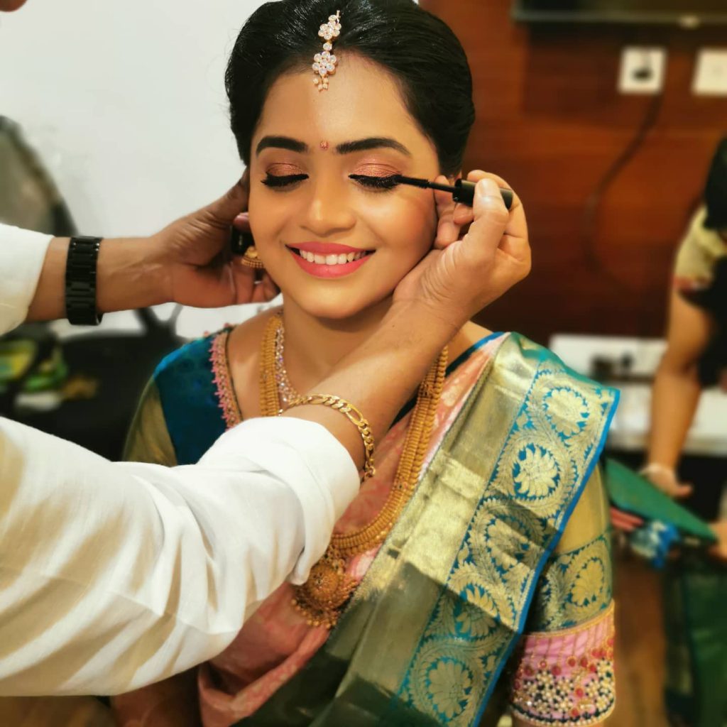50 Latest Bridal Makeup tips and trends for Indian bride-2